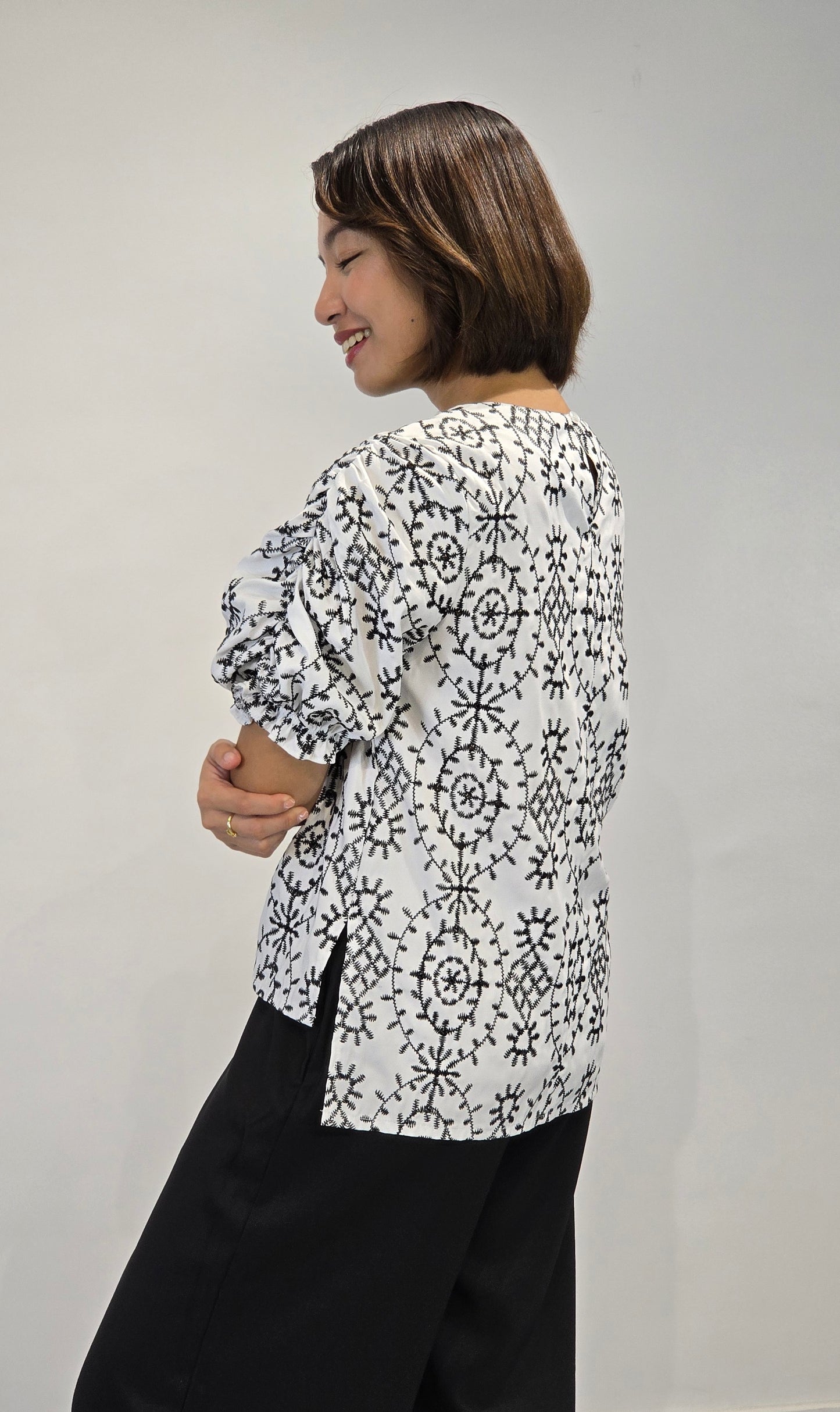 Bella Elasticized Sleeve Top