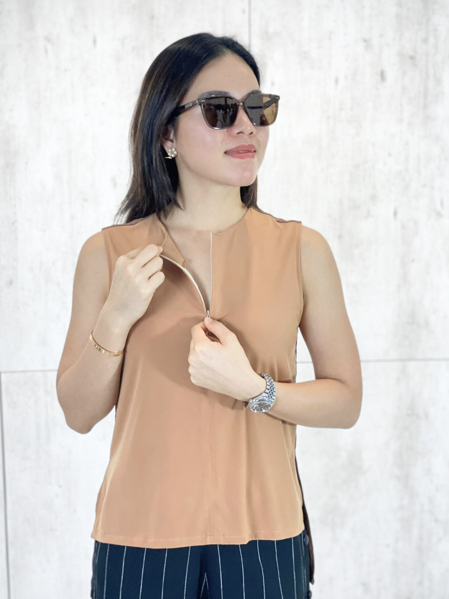 Harlyn 2-Tone Zipper Top