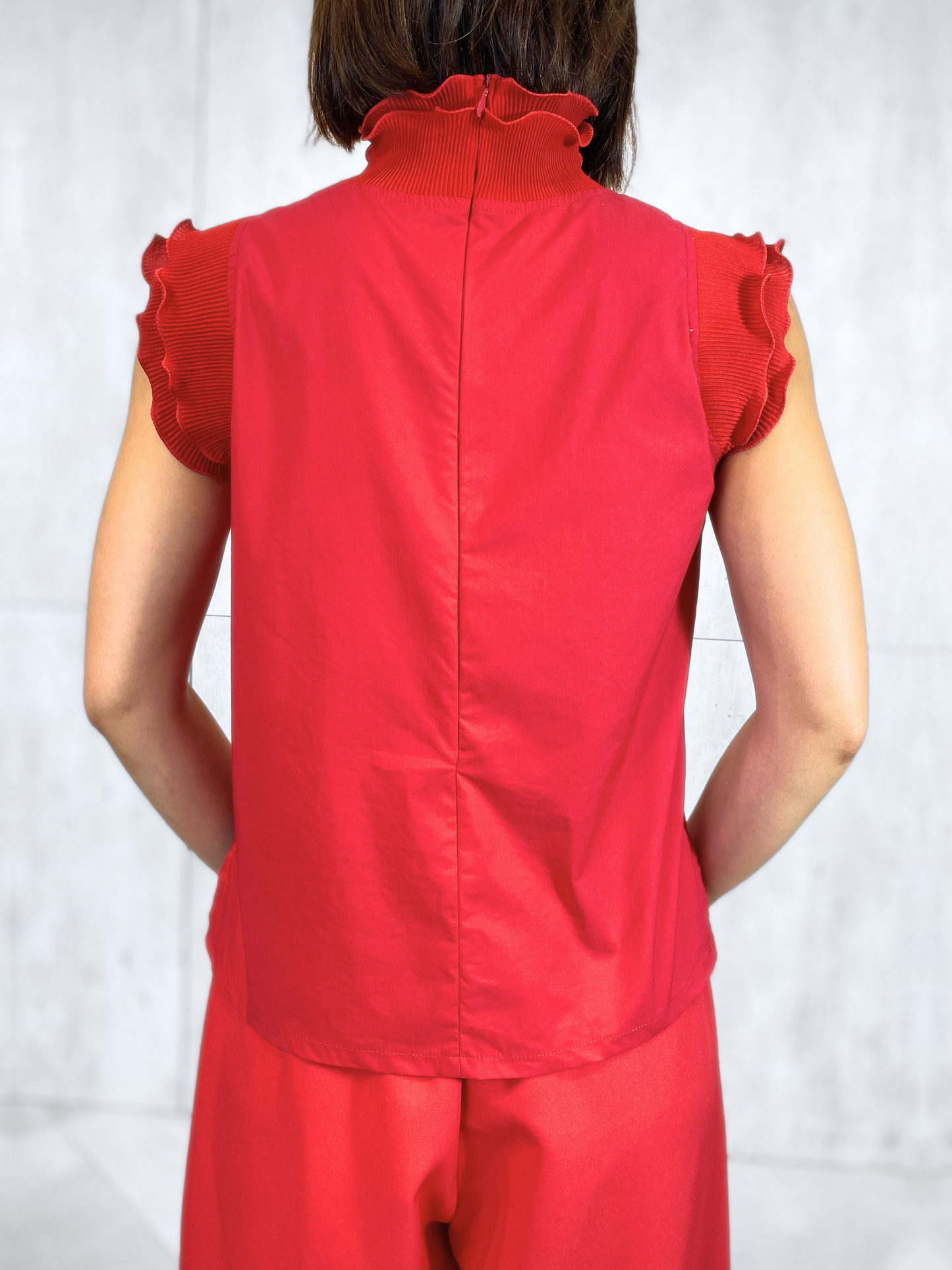 Porta Lace Top