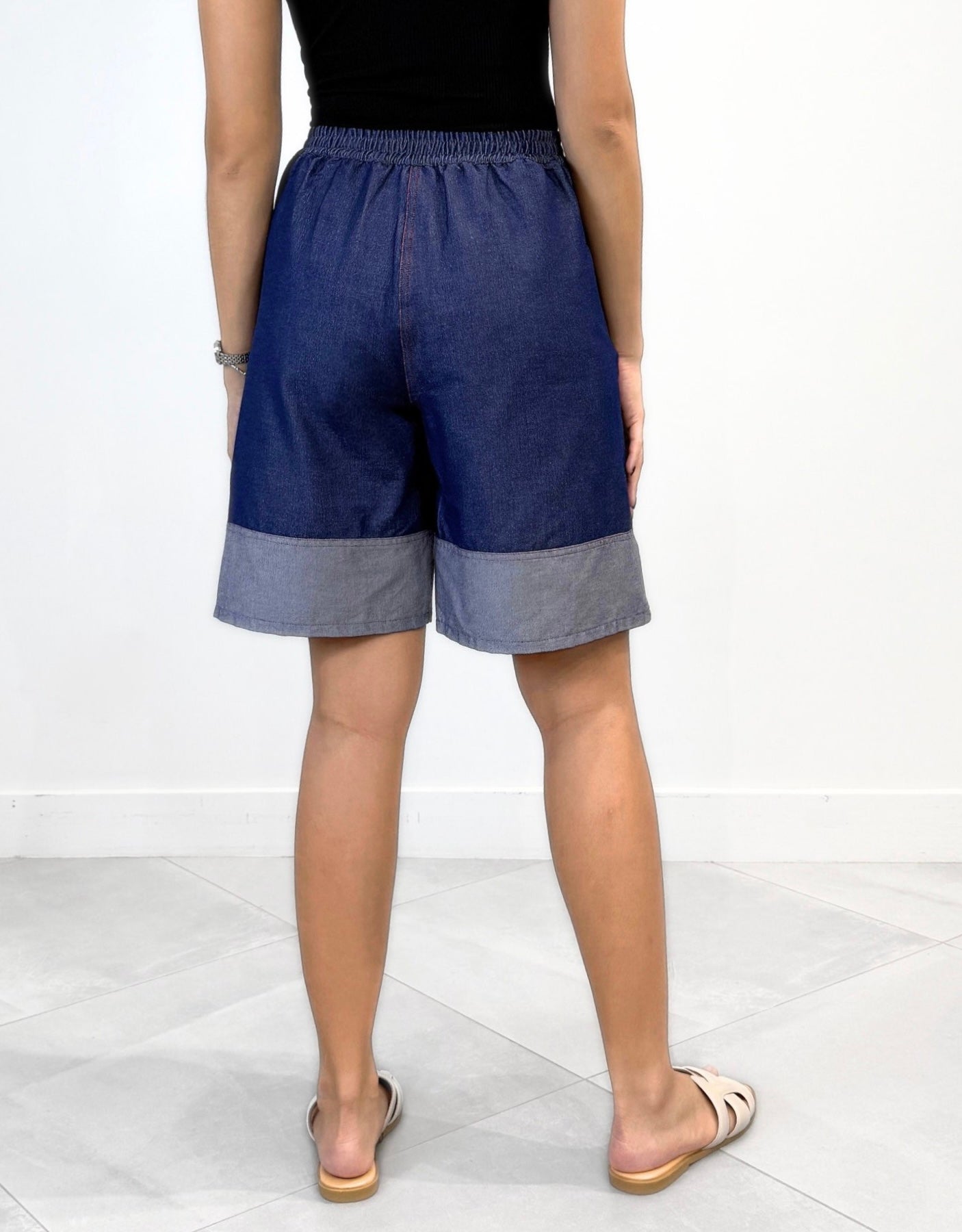 Noya Mid-Length Shorts