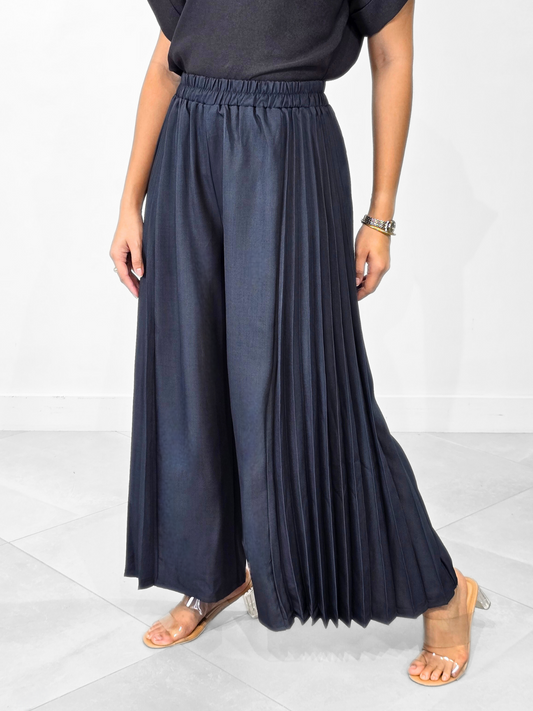 Lexie (Plus Size) Pleated Pants