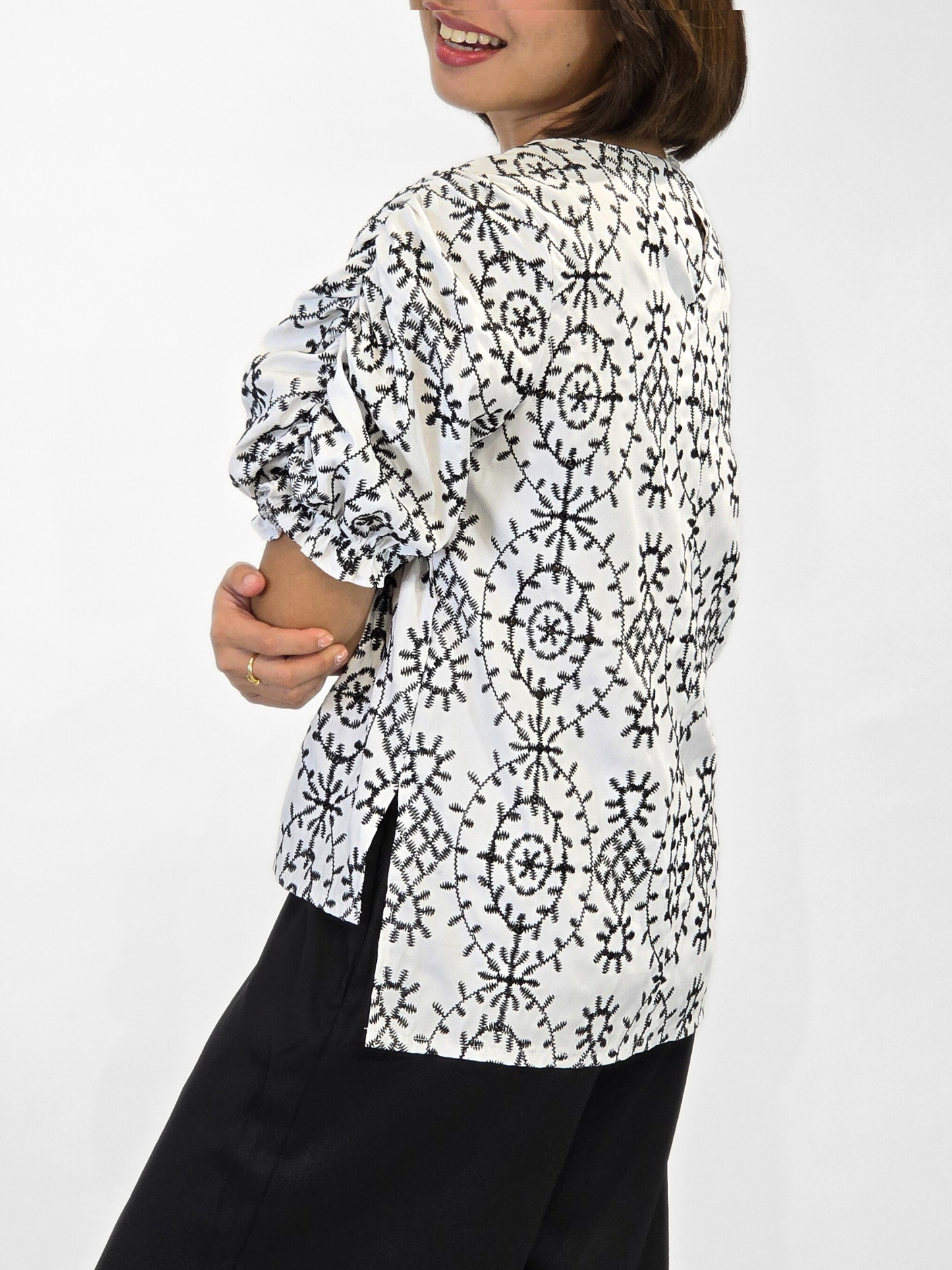 Bella (Plus Size) Elasticized Sleeve Top