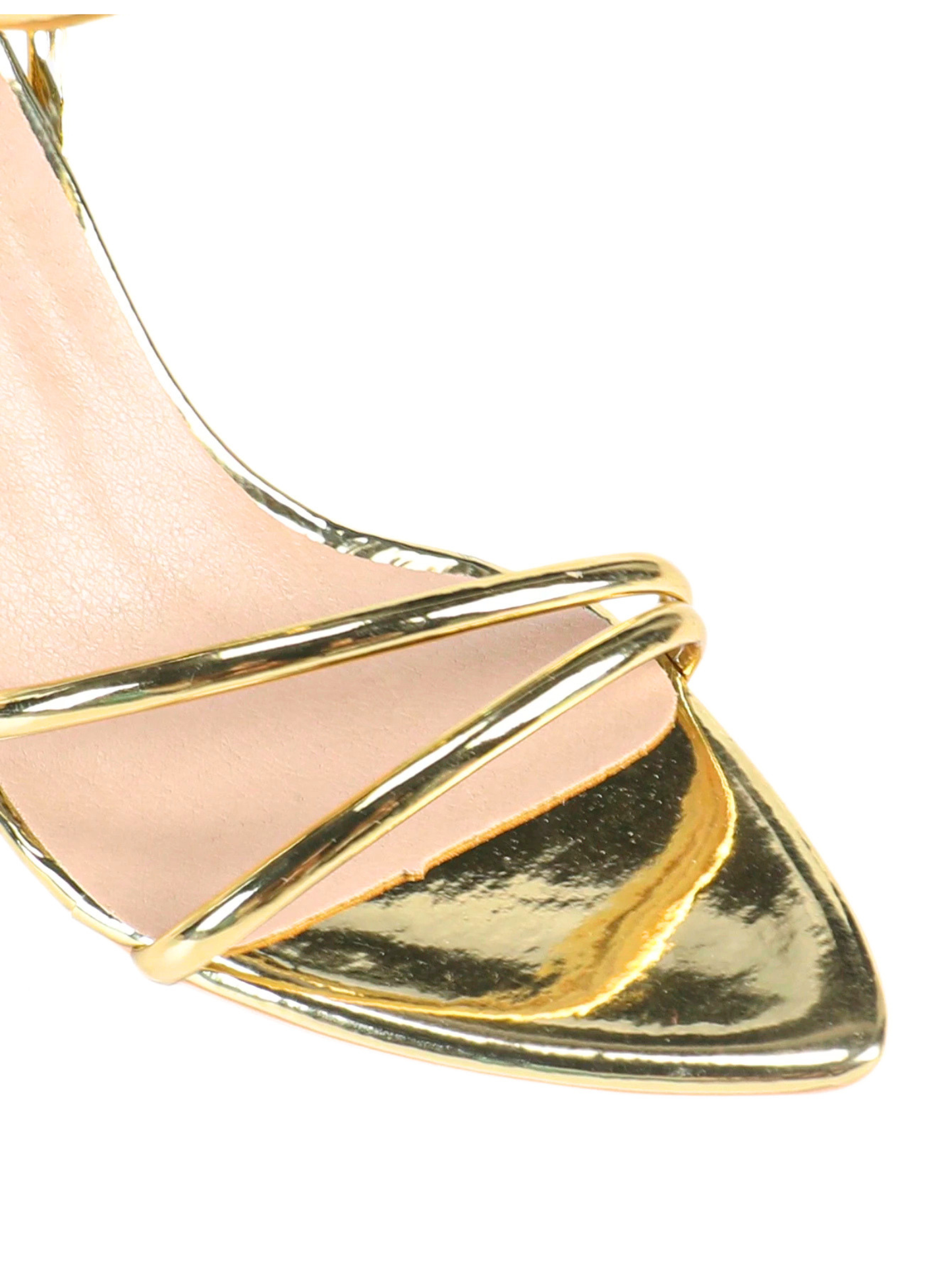 Artemis Heels