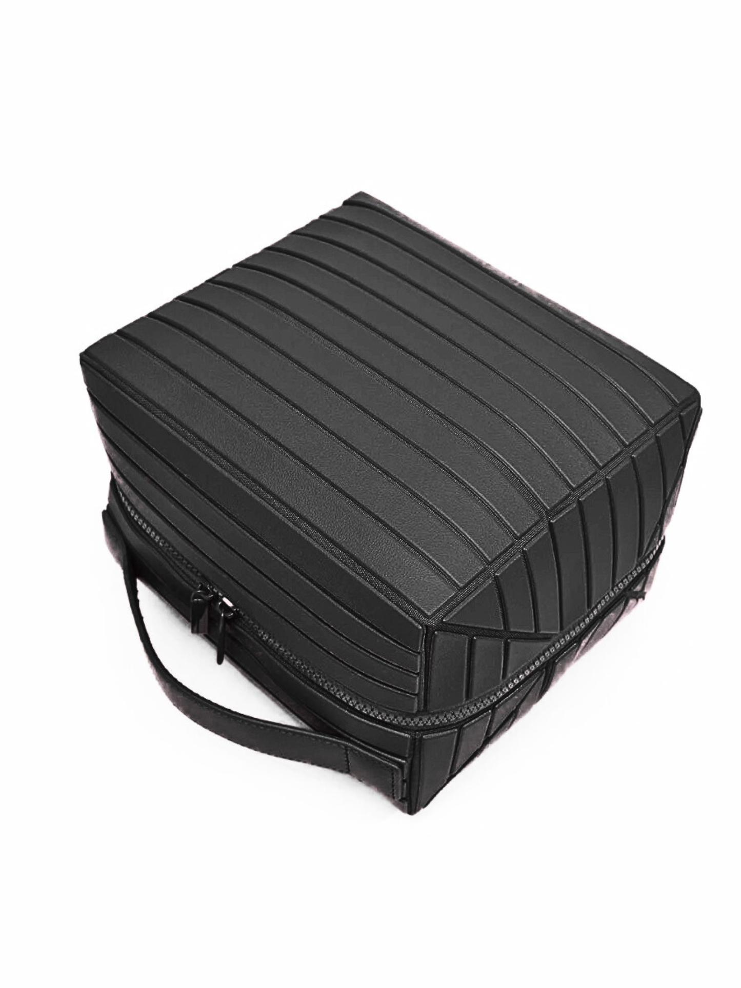 Hannah Geometric Travel Bag