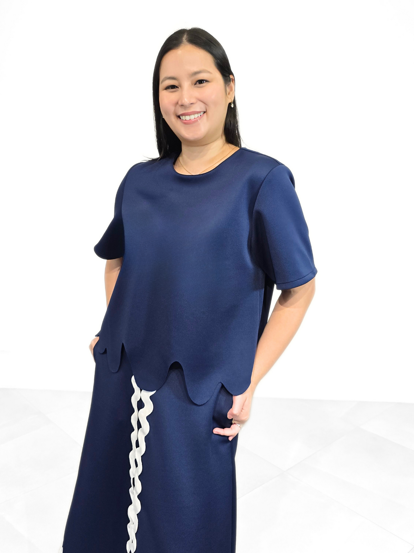 Sienna (Plus Size) Scallop Hem Top